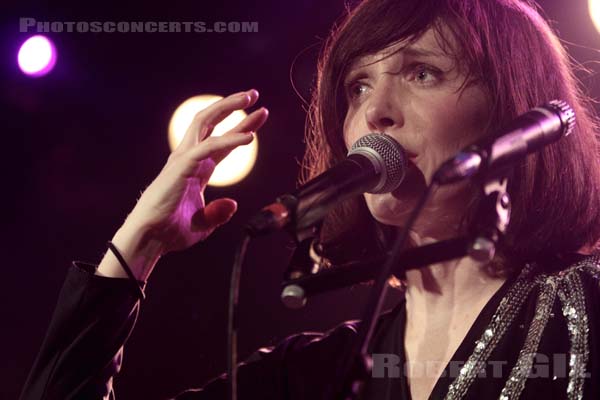 SARAH BLASKO - 2010-04-01 - PARIS - La Maroquinerie - 